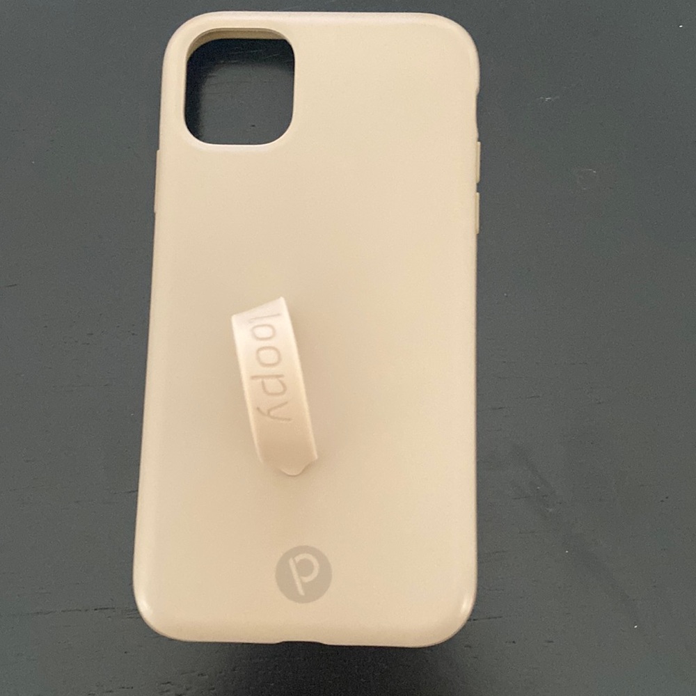 Tan loopy iPhone 11 case